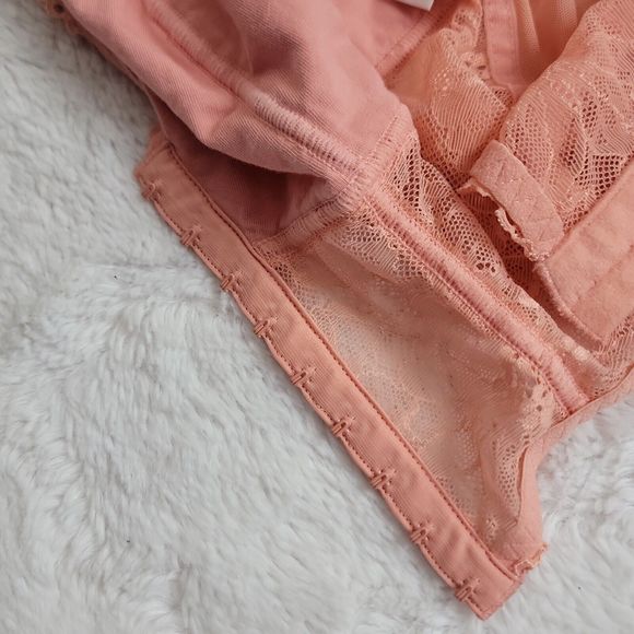 Colsie Lace Bralette Pink Corset Top Stretch Lace Wireless Bra Size Medium New - Picture 4 of 5
